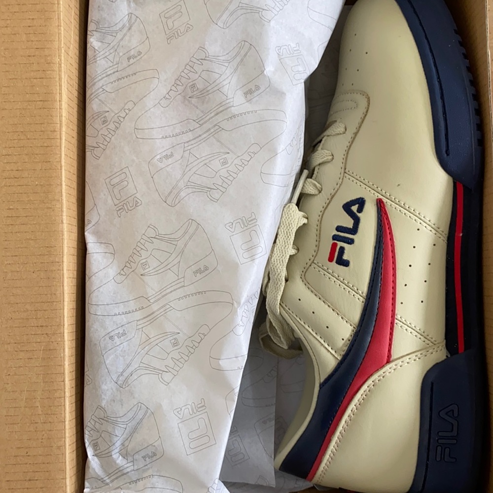 FILA men’s original low cream/white US12 NEW